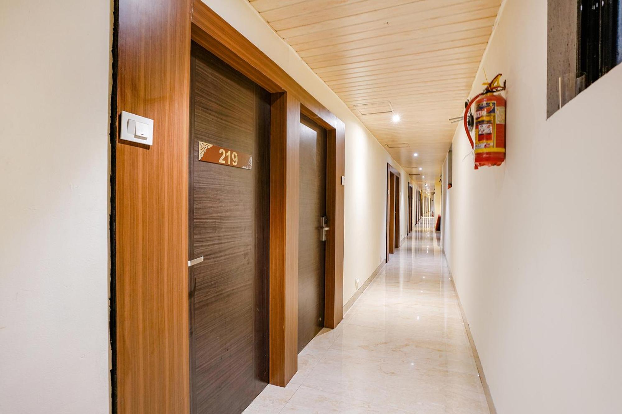 Fabexpress Embassy Suites - Nr Bkc Mumbai Bagian luar foto