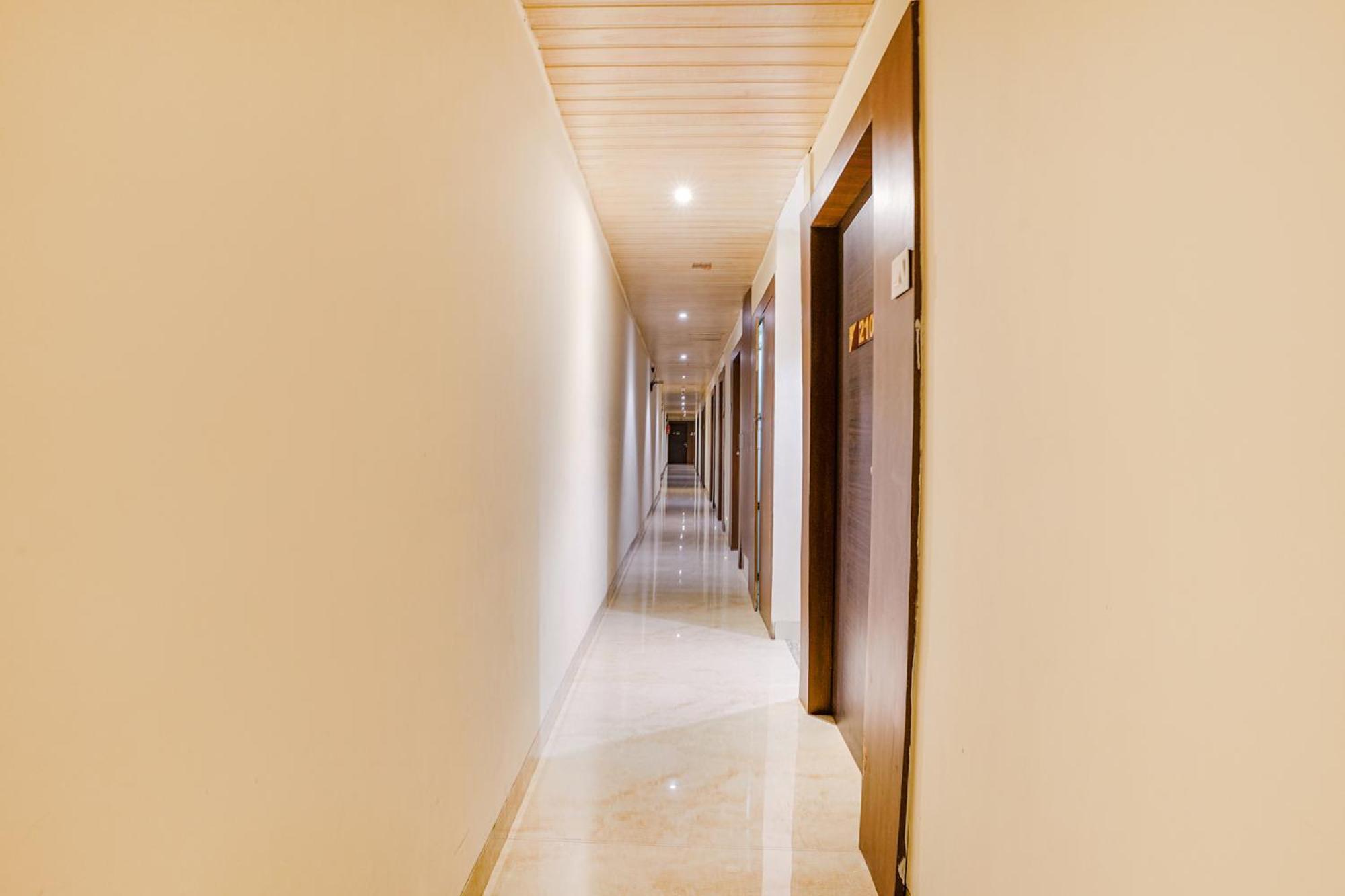 Fabexpress Embassy Suites - Nr Bkc Mumbai Bagian luar foto